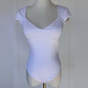 Madden NYC Women’s Cap Sleeve Bodysuit Lucent White Size Small